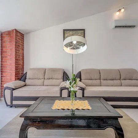 Falcon Nest 3bdr Sea View & Free Parking Apartment Kamen