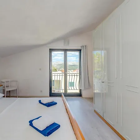 Falcon Nest 3bdr Sea View & Free Parking Apartment Kamen